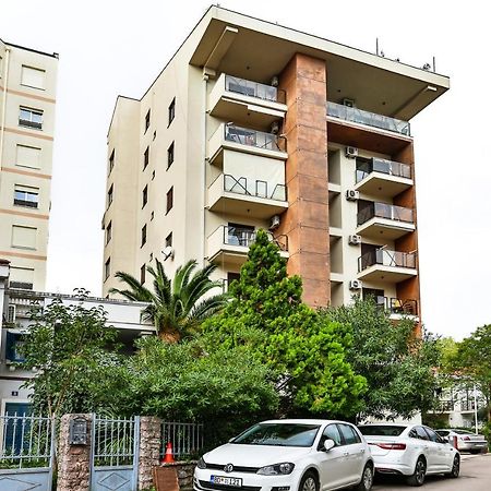 City Montesun Apartments Budva Bagian luar foto