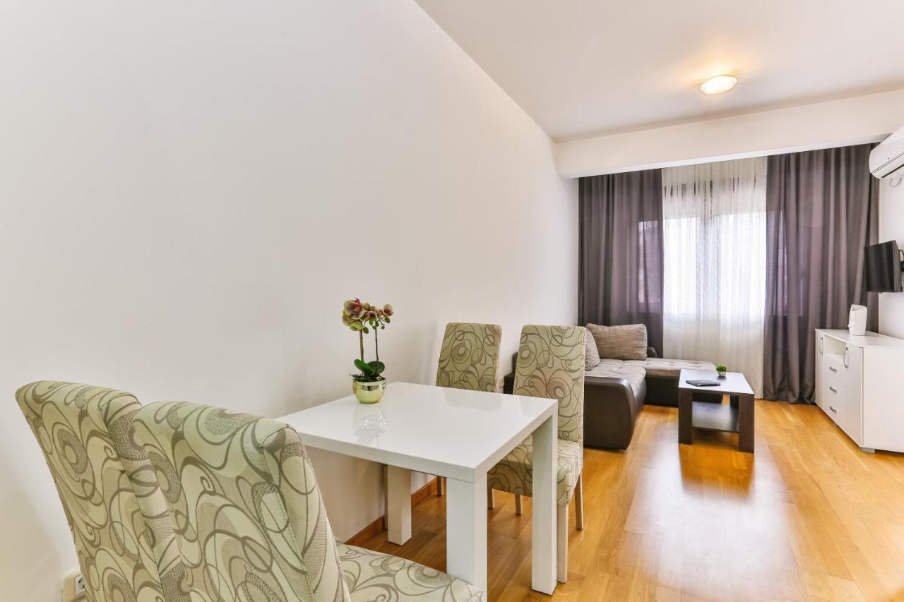 City Montesun Apartments Budva Bagian luar foto
